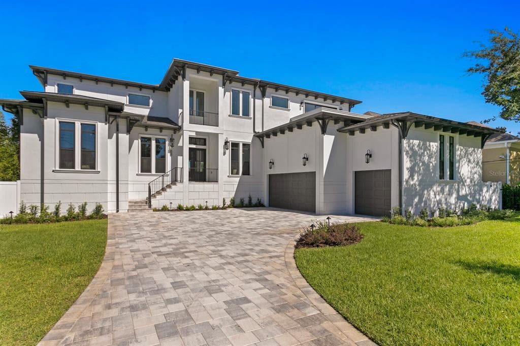 6215 BAYSHORE BOULEVARD TAMPA, FL 33611