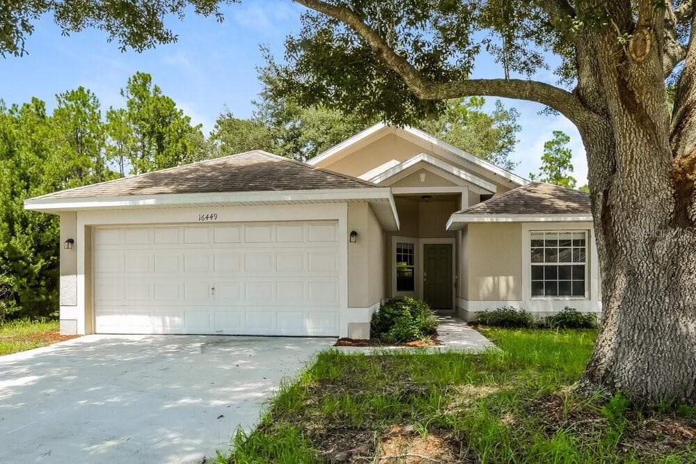 16449 GOLDEN EAGLE BOULEVARD CLERMONT, FL 34714