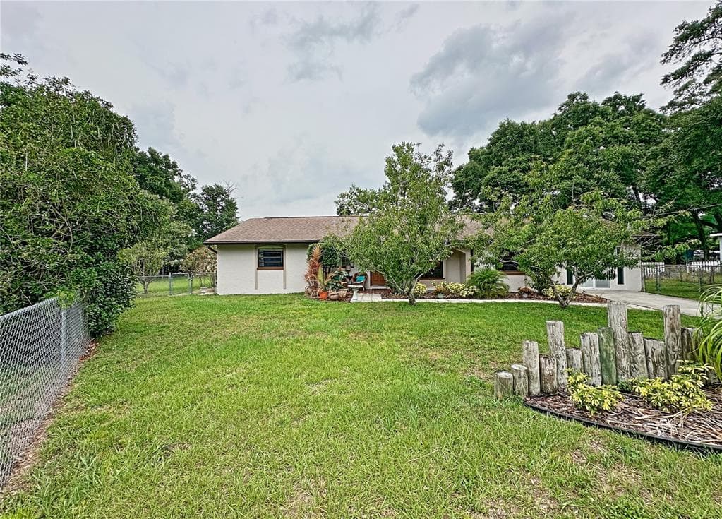 902 HOMEWOOD DRIVE BRANDON, FL 33511