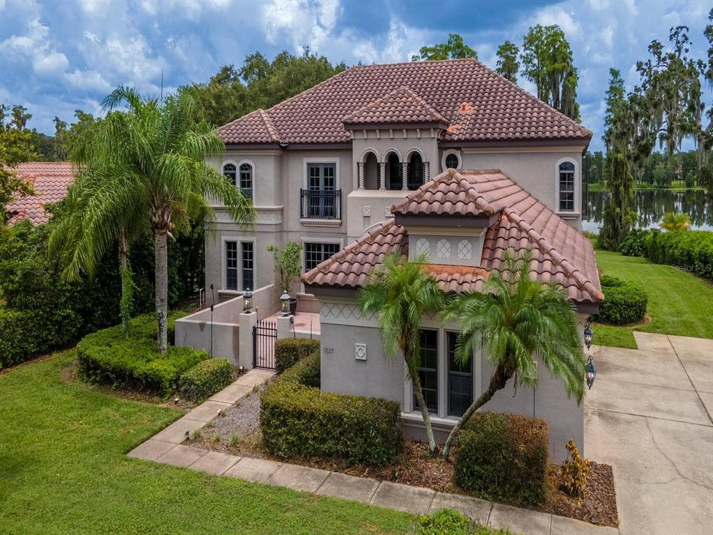 9827 SORBONNE LOOP SEFFNER, FL 33584