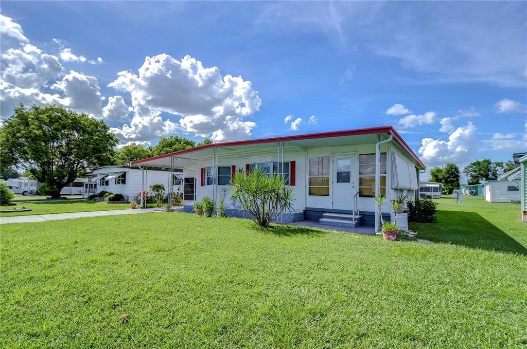 39601 DUNDEE ROAD ZEPHYRHILLS, FL 33542