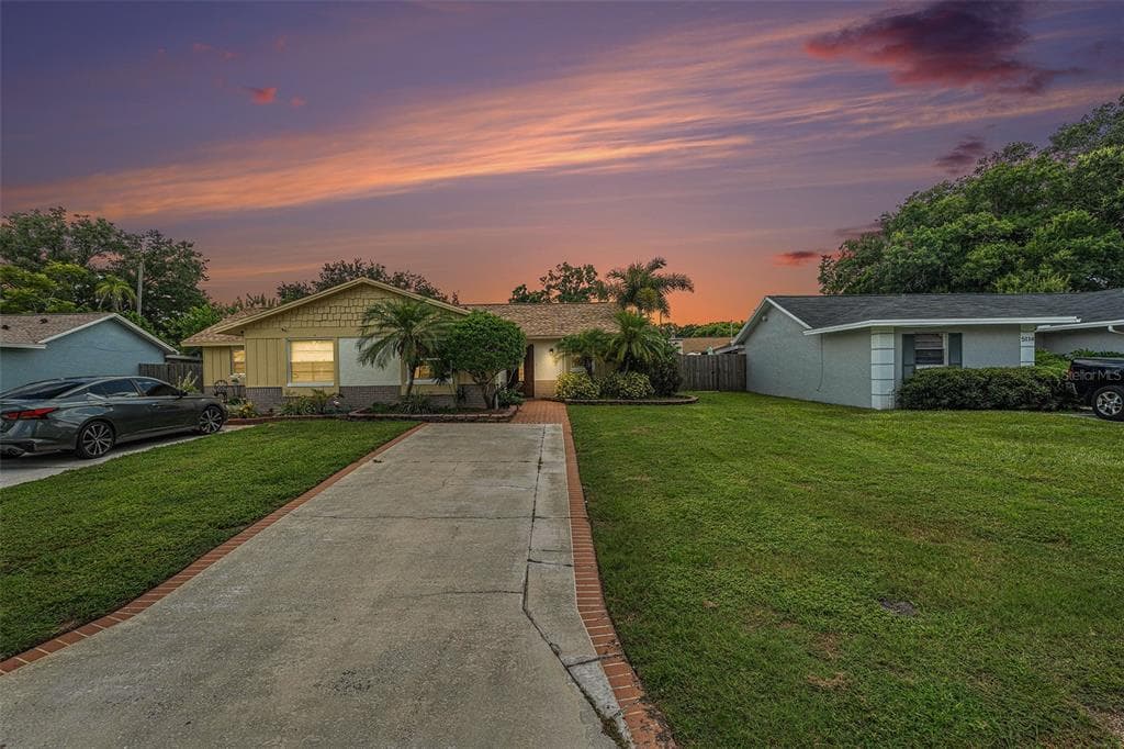 5112 LETITIA COURT TAMPA, FL 33624