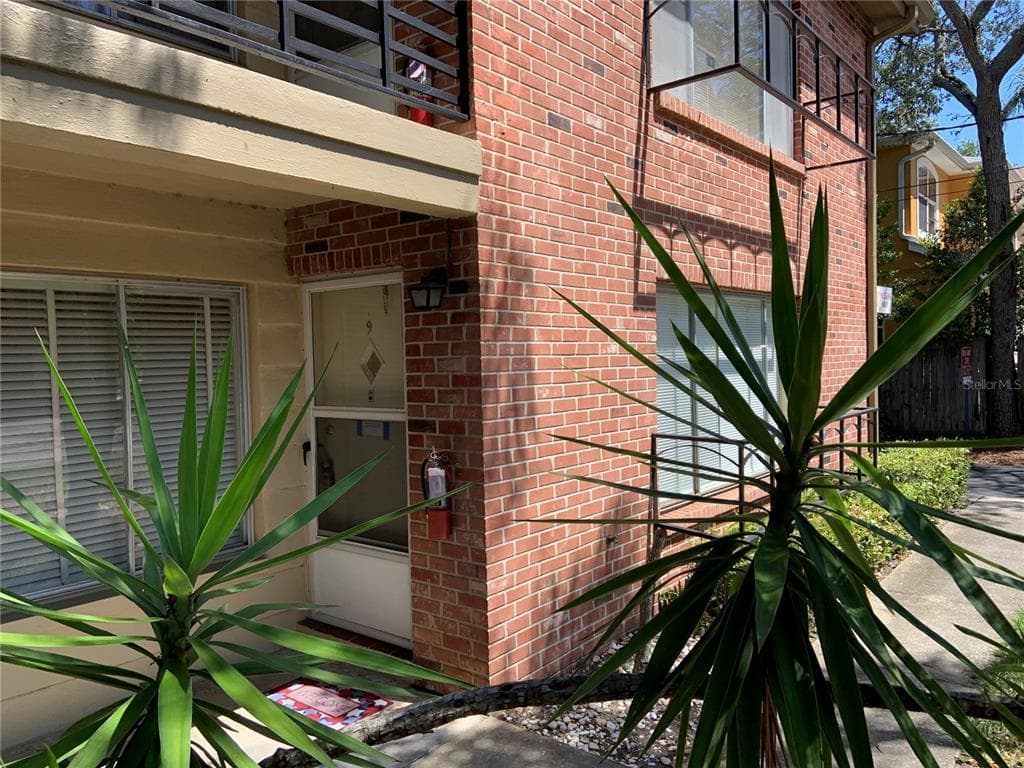 1257 DREW STREET UNIT 9 CLEARWATER, FL 33755