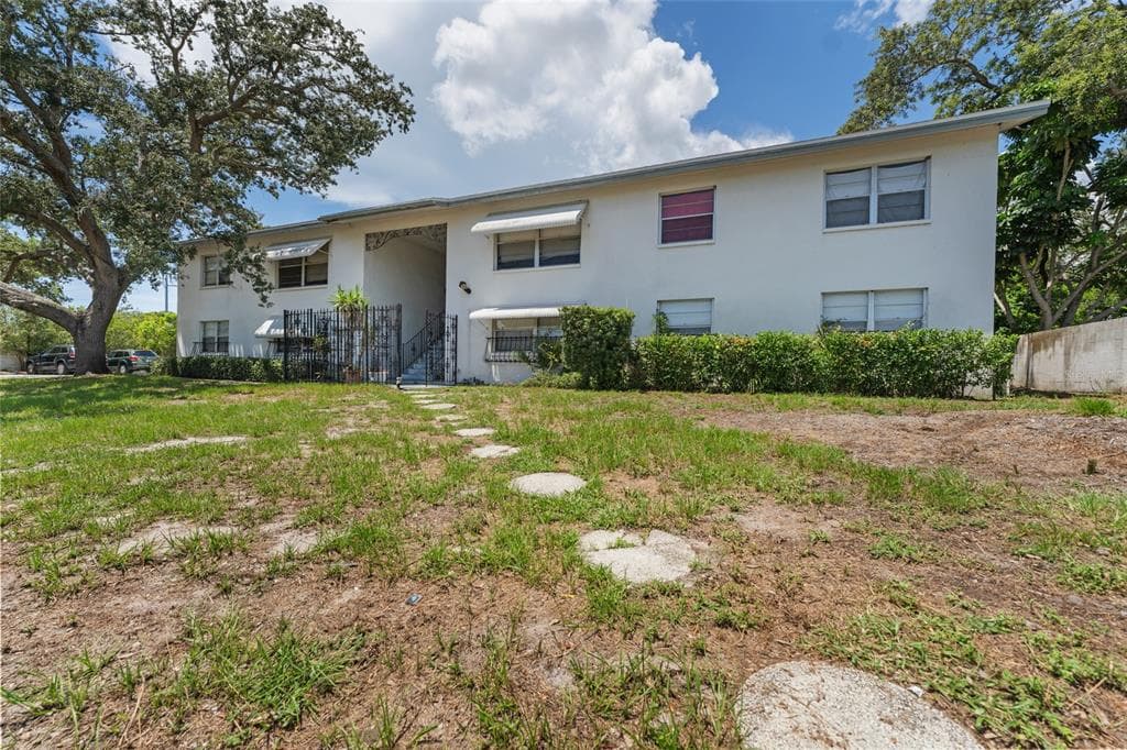 5845 FAIRFIELD AVENUE S ST PETERSBURG, FL 33707