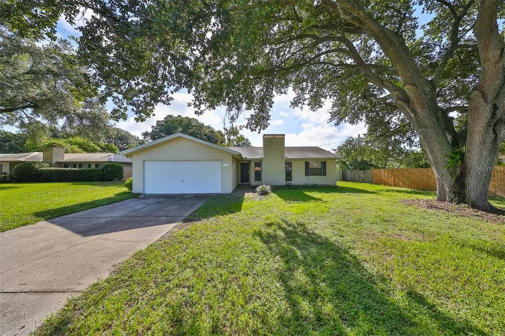 6366 TOCOBEGA DRIVE LAKELAND, FL 33813