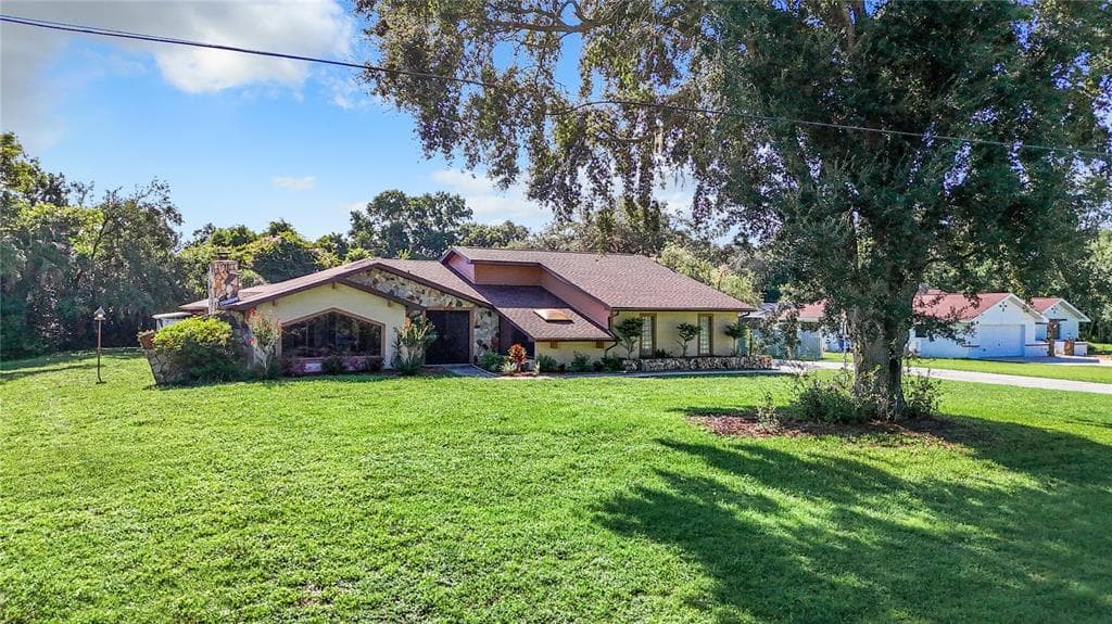 6046 PATRICIA PLACE WEEKI WACHEE, FL 34607