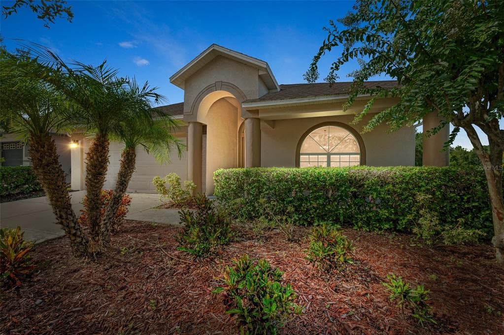 4153 WATERVILLE AVENUE WESLEY CHAPEL, FL 33543