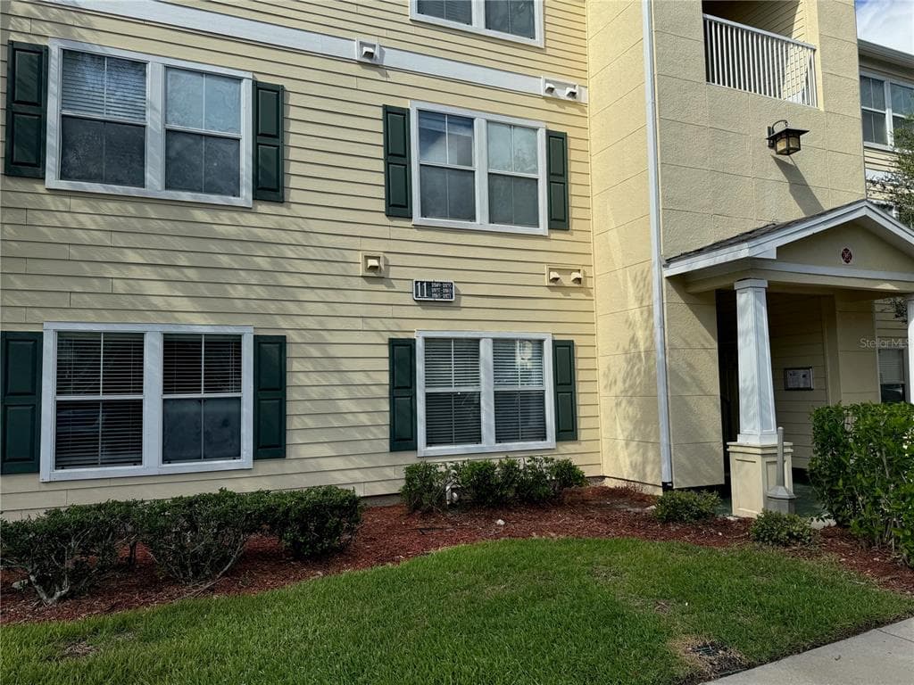 18149 BRIDLE CLUB DRIVE UNIT 18149 TAMPA, FL 33647