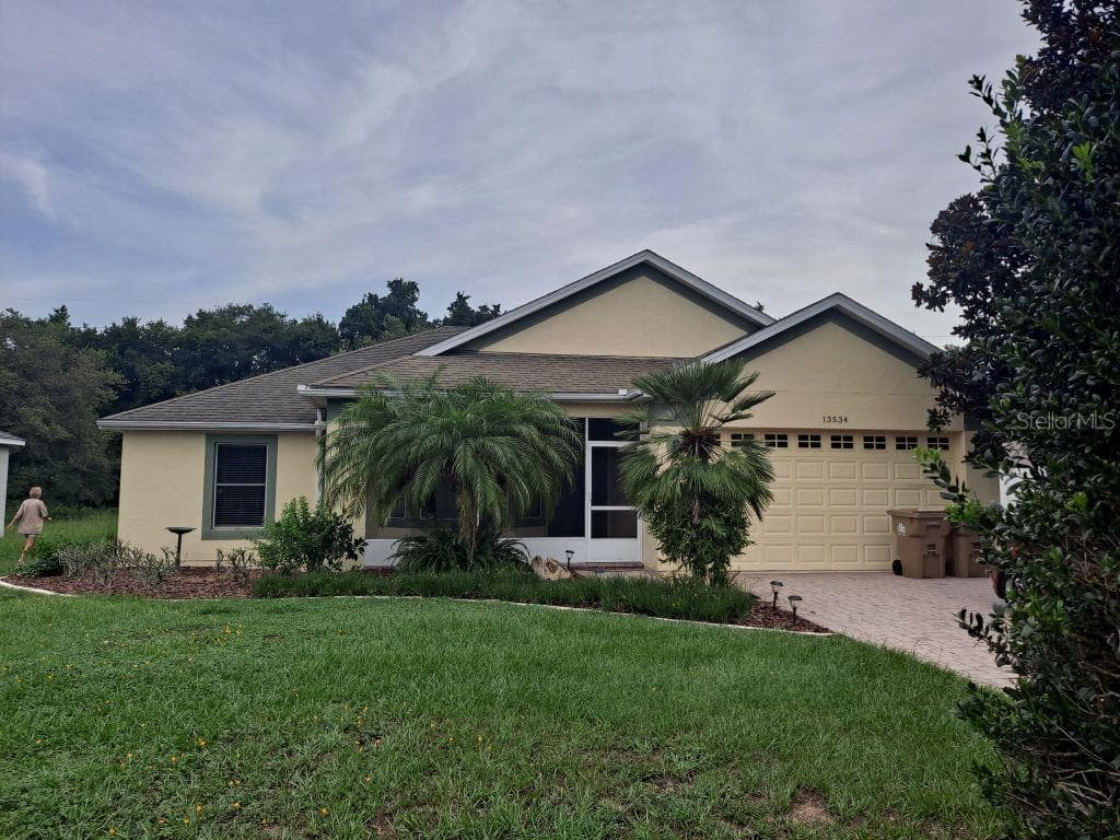 13534 BISCAYNE GROVE LANE GRAND ISLAND, FL 32735