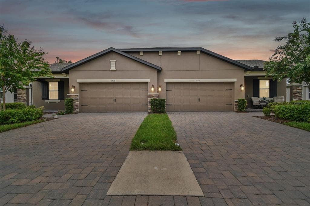 19333 HAWK VALLEY DRIVE TAMPA, FL 33647