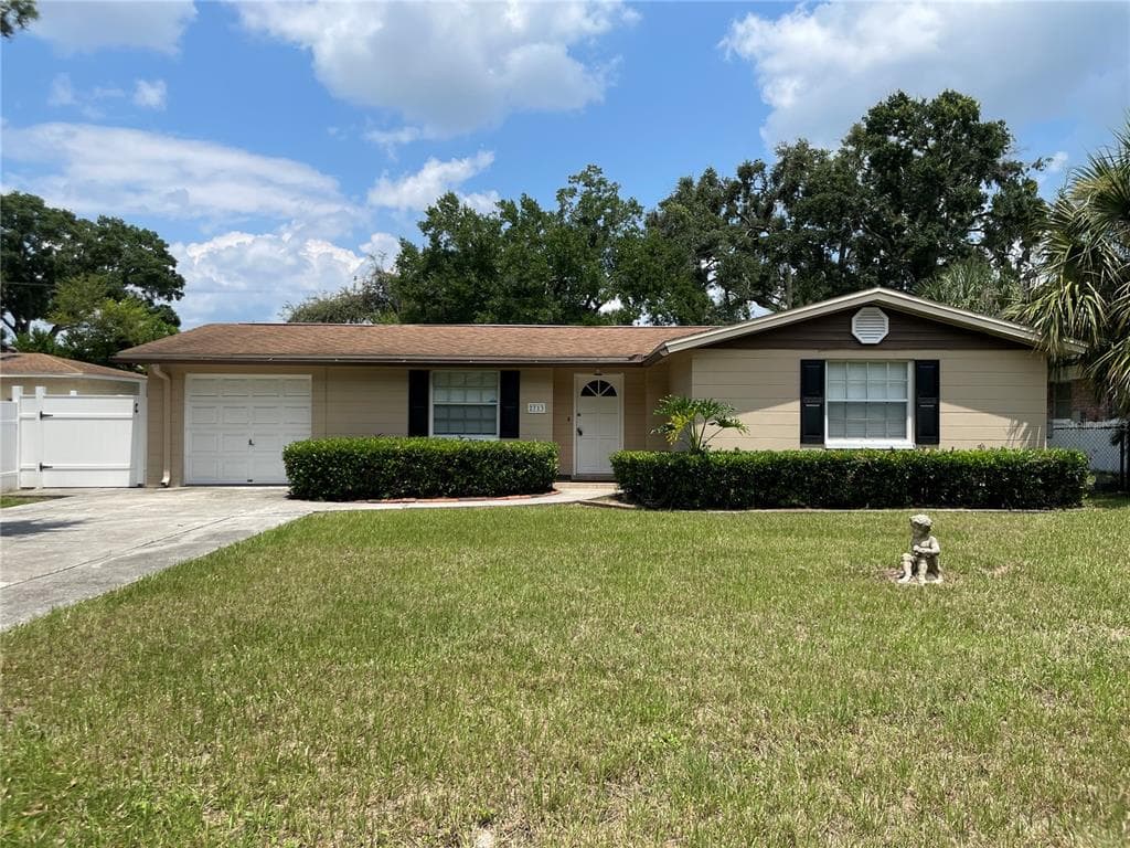 2713 W EDDY DRIVE TAMPA, FL 33614