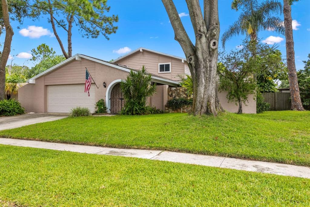 7001 EDENBROOK COURT TAMPA, FL 33634