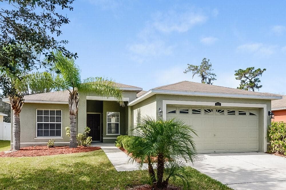 3927 CONSTANTINE LOOP WESLEY CHAPEL, FL 33543