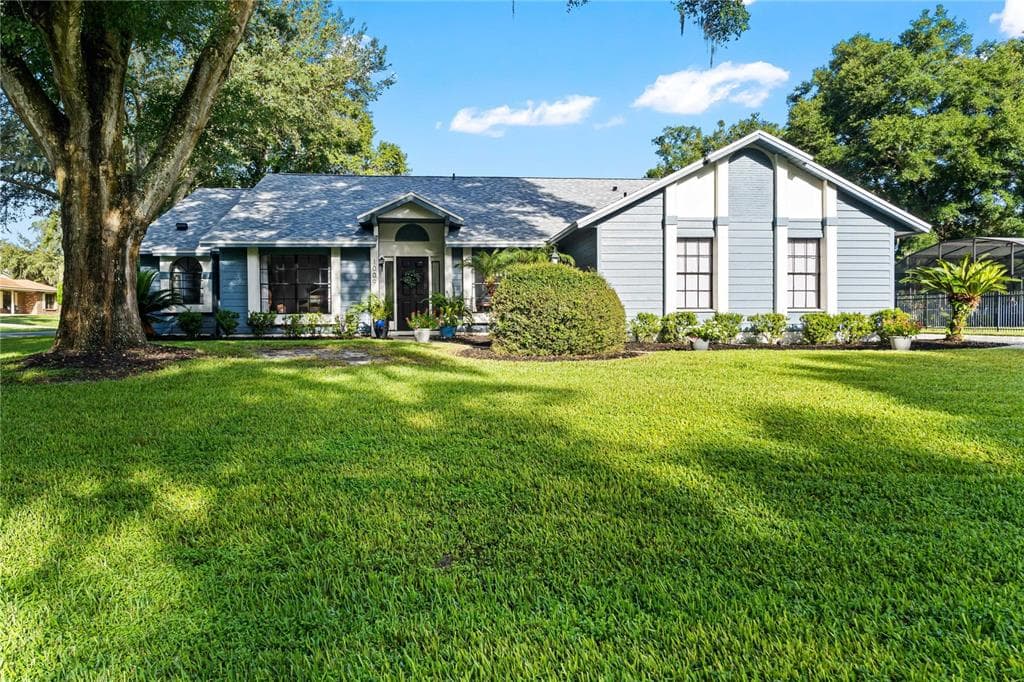 1009 E PINE SHADOW DRIVE APOPKA, FL 32712