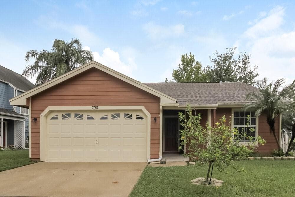 200 WHITERAPIDS COURT ORLANDO, FL 32828