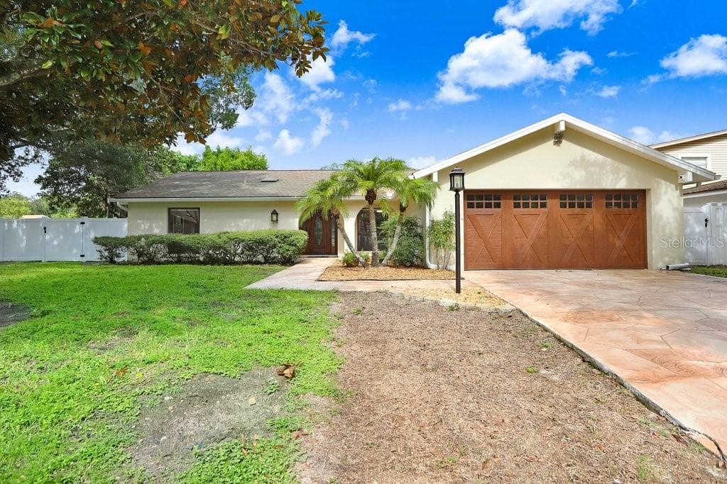 6613 TWELVE OAKS BOULEVARD TAMPA, FL 33634