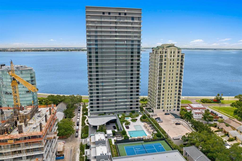 2912 W SANTIAGO STREET UNIT 2304 TAMPA, FL 33629