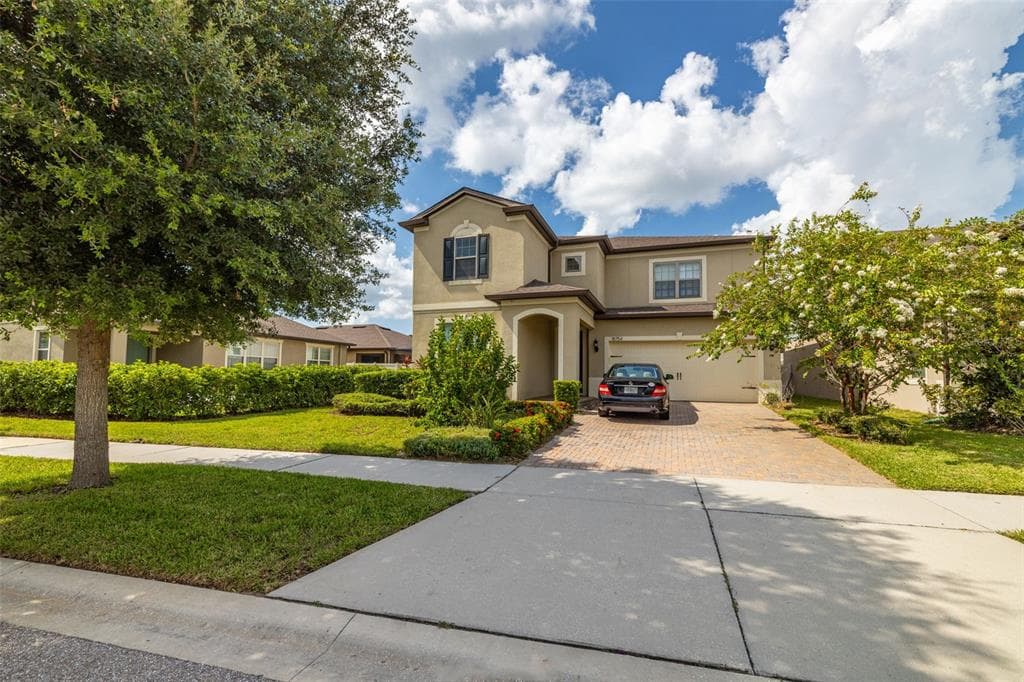 18754 BIRCHWOOD GROVES DRIVE LUTZ, FL 33558