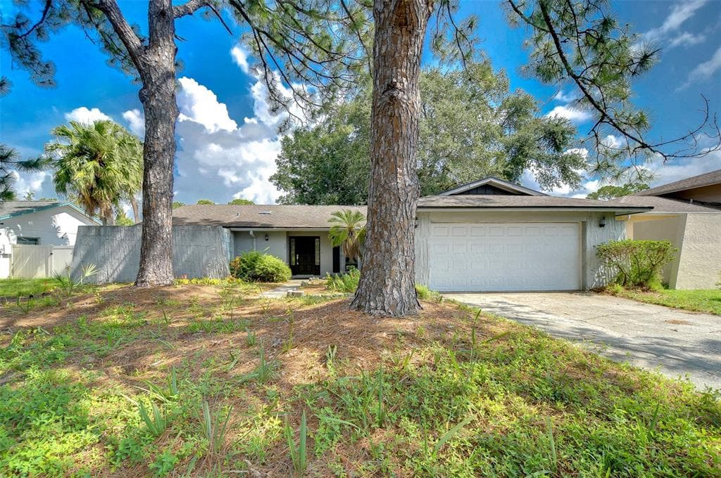 7521 BARRY ROAD TAMPA, FL 33634