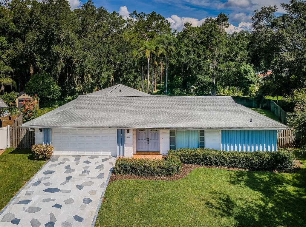 1026 MAINSAIL WAY PALM HARBOR, FL 34685