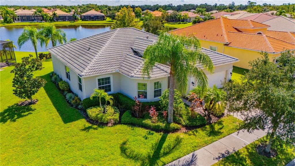 16218 DIAMOND BAY DRIVE WIMAUMA, FL 33598