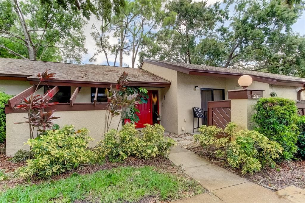 2927 BOXWOOD COURT PALM HARBOR, FL 34684