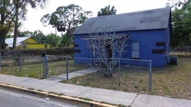 742 S MARTIN LUTHER KING BOULEVARD DAYTONA BEACH, FL 32114