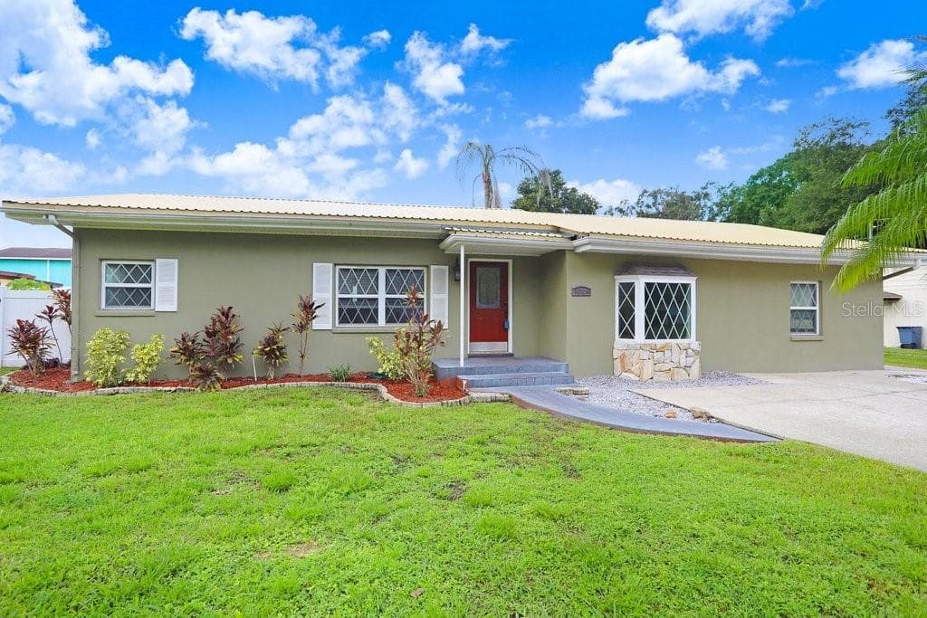 16204 TAMPA STREET LUTZ, FL 33548