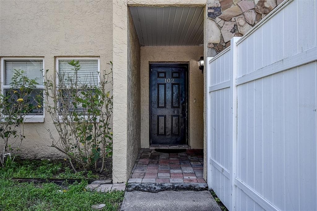 6301 58TH STREET N UNIT 102 PINELLAS PARK, FL 33781