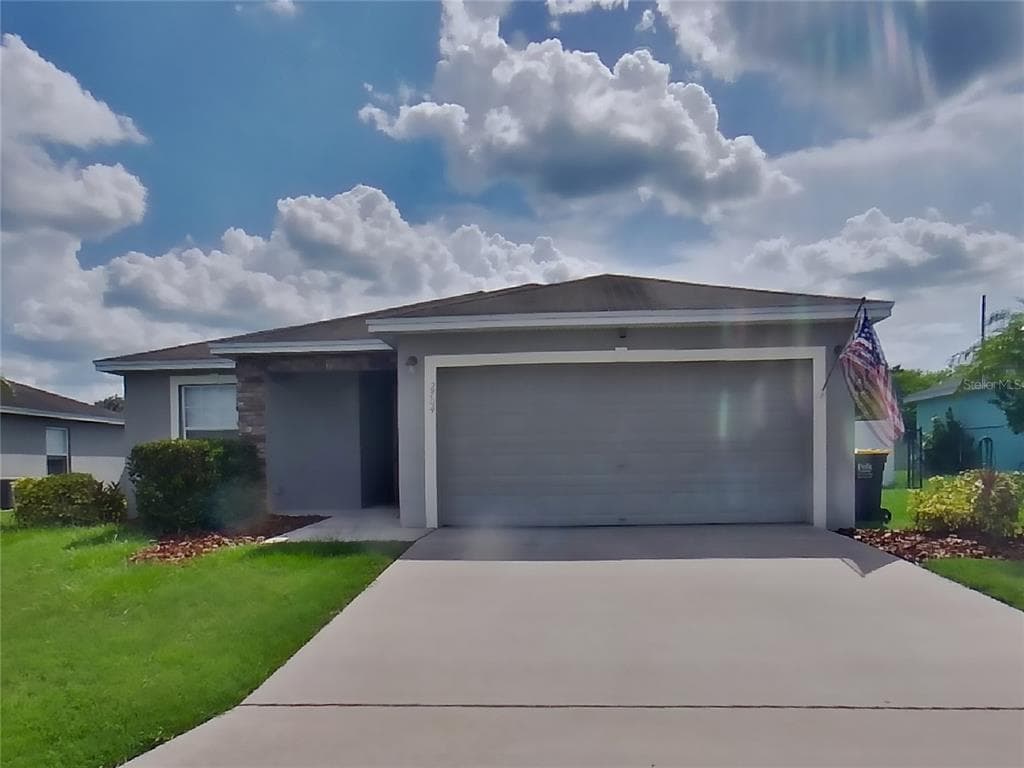 2704 OAK HAMMOCK LOOP MULBERRY, FL 33860