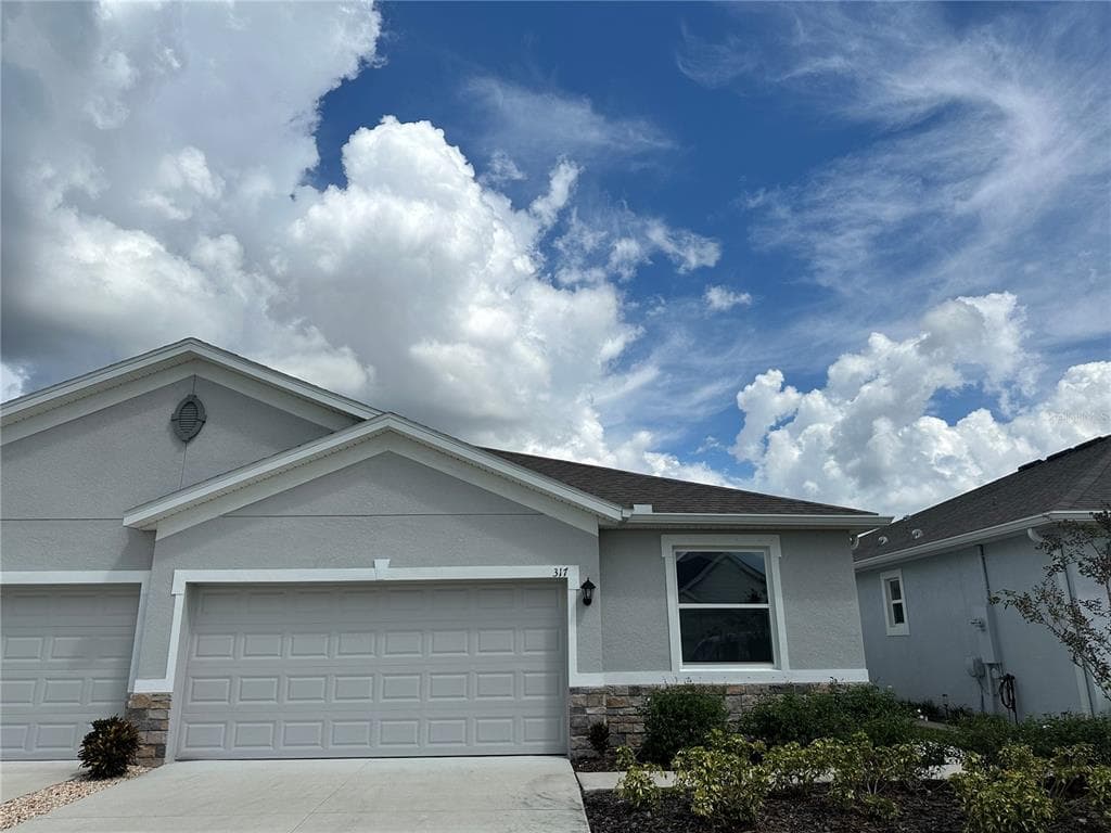 317 157TH COURT E BRADENTON, FL 34212