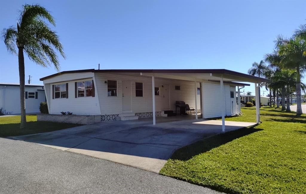 501 49TH B AVENUE DRIVE E BRADENTON, FL 34203