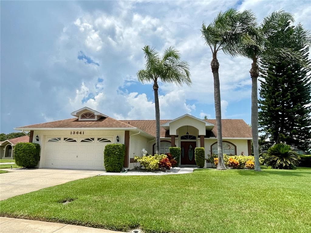 13641 WOODWARD DRIVE HUDSON, FL 34667