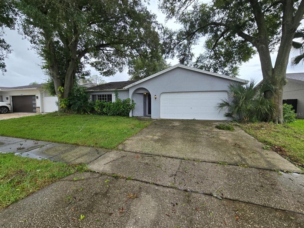 4828 CYPRESS TREE DRIVE TAMPA, FL 33624