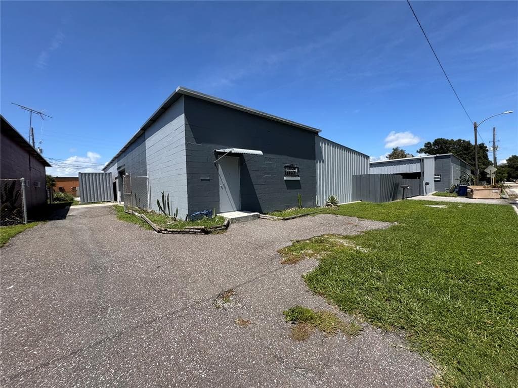 4029 8TH AVE S. ST PETERSBURG, FL 33711