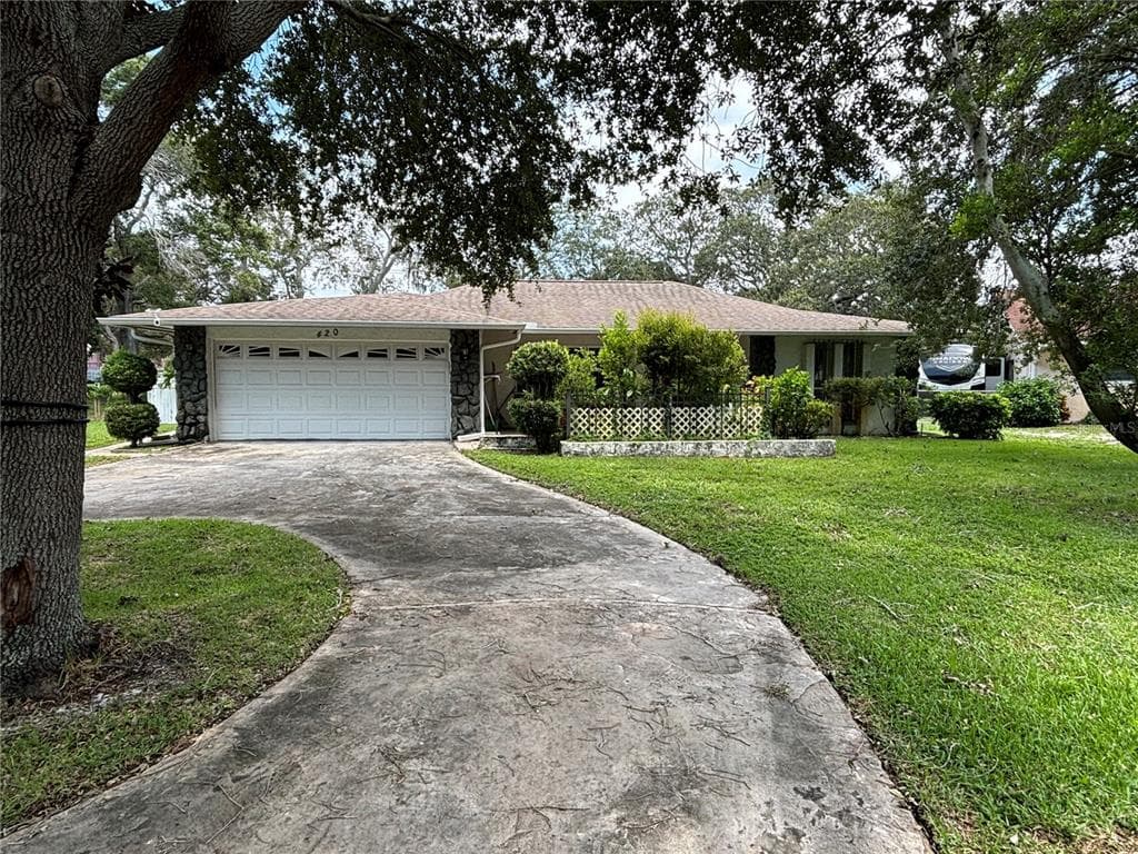 420 WAYFARER COURT TARPON SPRINGS, FL 34689