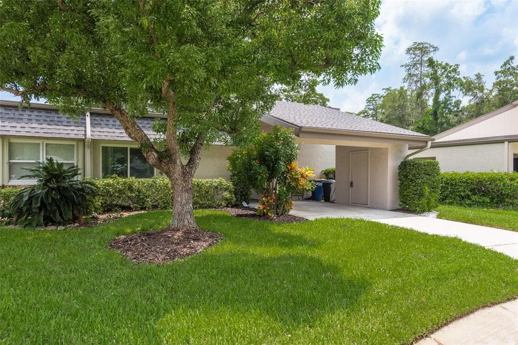 2662 BARKSDALE COURT CLEARWATER, FL 33761