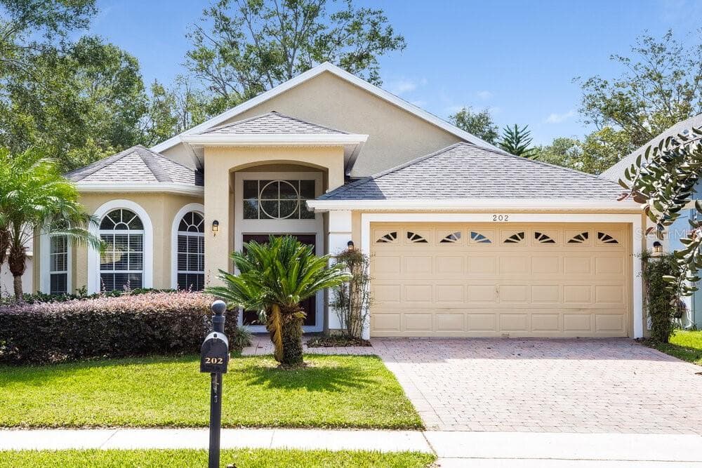 202 SAVANNAH PARK LOOP CASSELBERRY, FL 32707