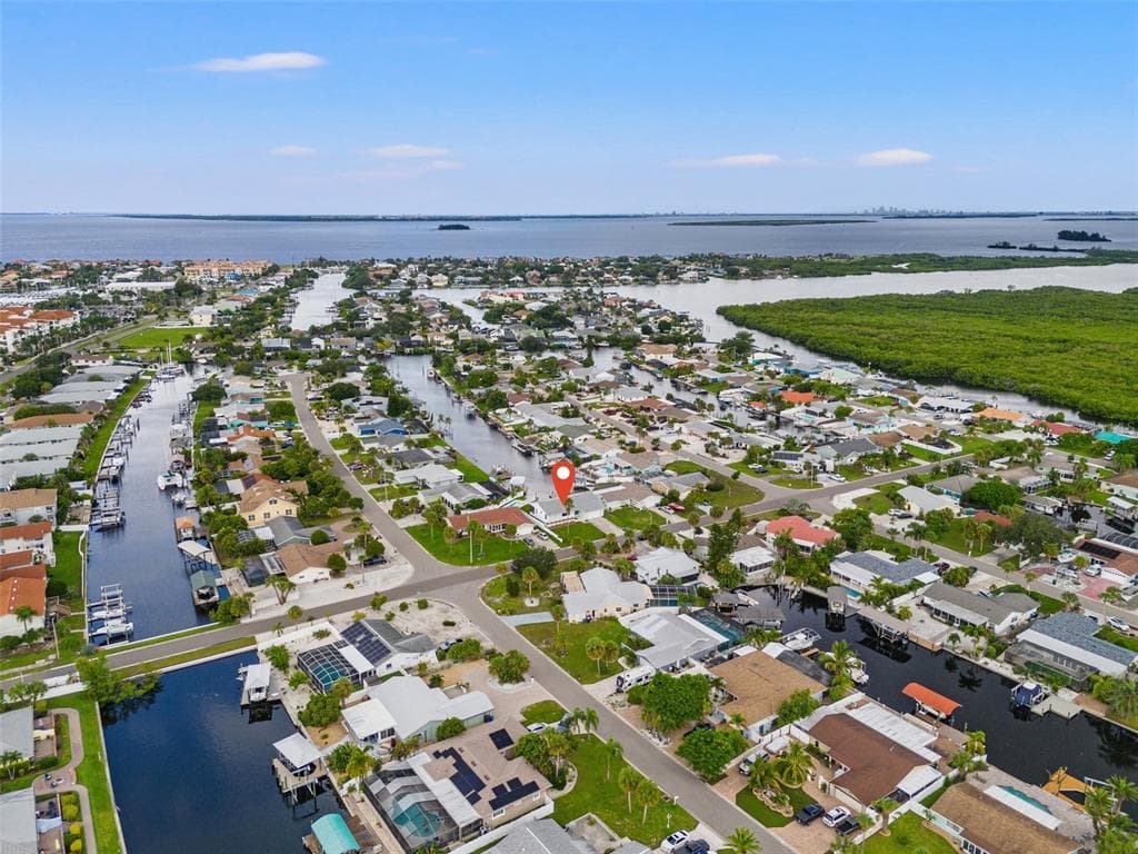 6510 ABACO DRIVE APOLLO BEACH, FL 33572