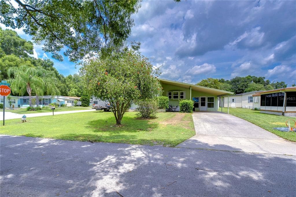38633 GRANGER LANE ZEPHYRHILLS, FL 33542