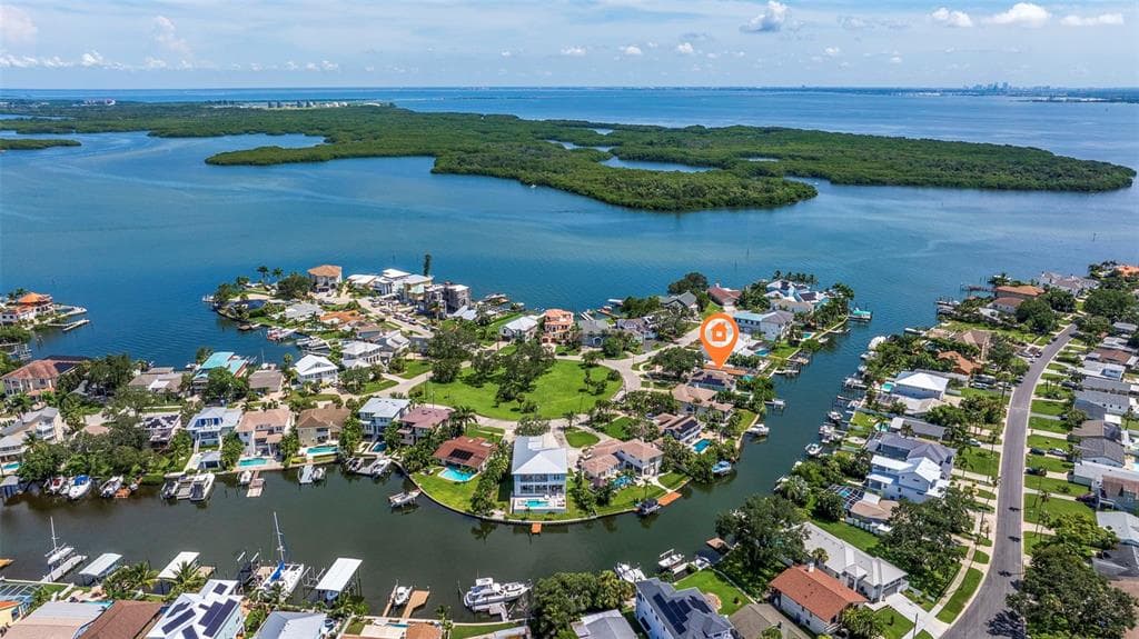 1932 ARROWHEAD DRIVE NE ST PETERSBURG, FL 33703