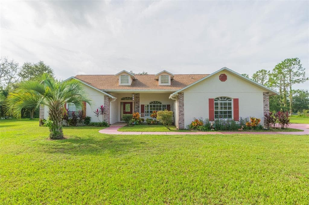 11038 HUCKELBY LANE SAN ANTONIO, FL 33576
