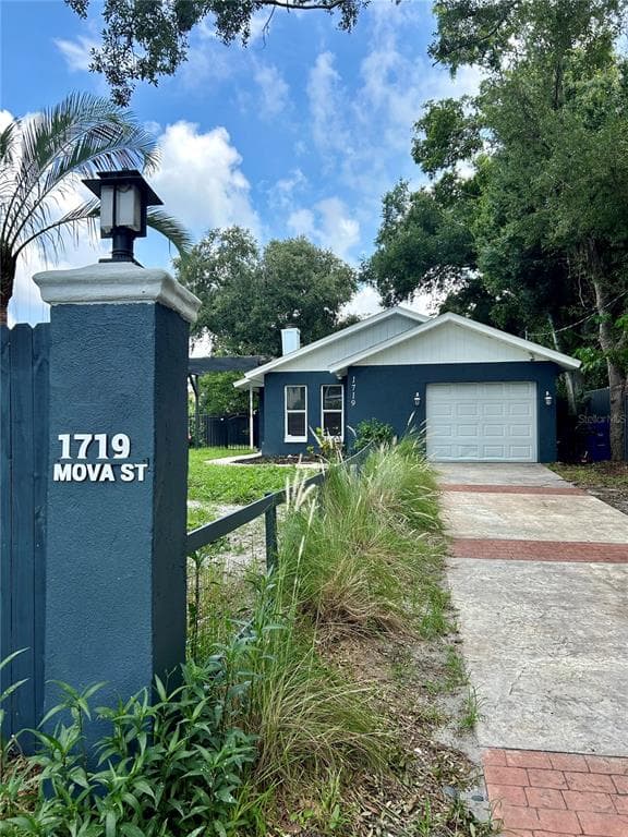 1719 MOVA STREET SARASOTA, FL 34231