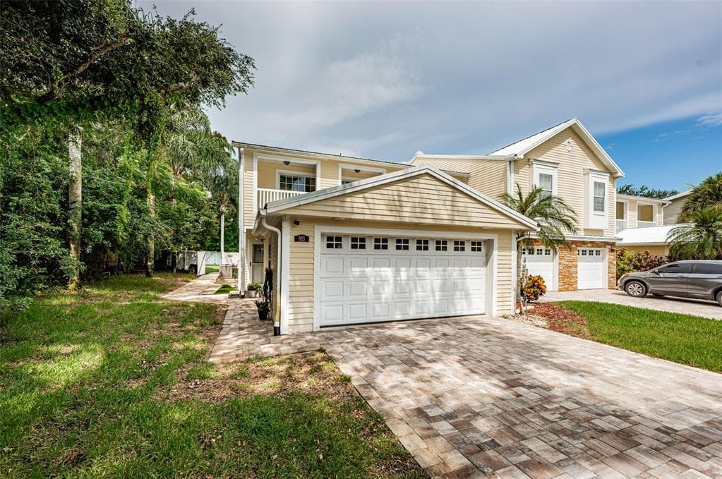 903 WOODBRIDGE COURT SAFETY HARBOR, FL 34695