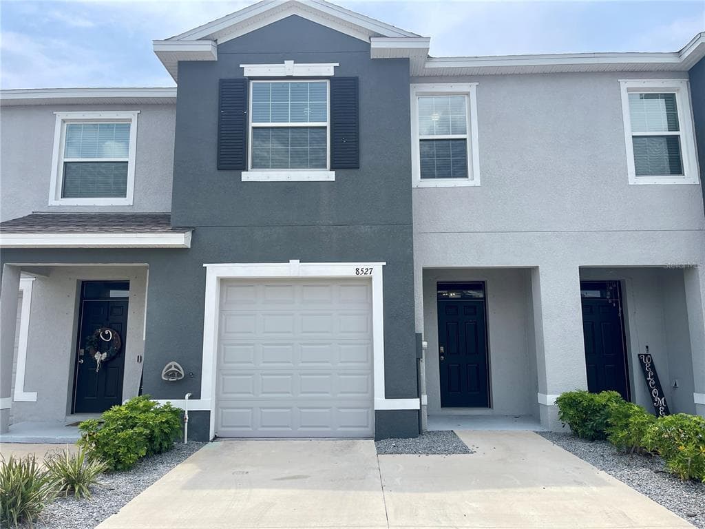 8527 FALLING BLUE PLACE RIVERVIEW, FL 33578