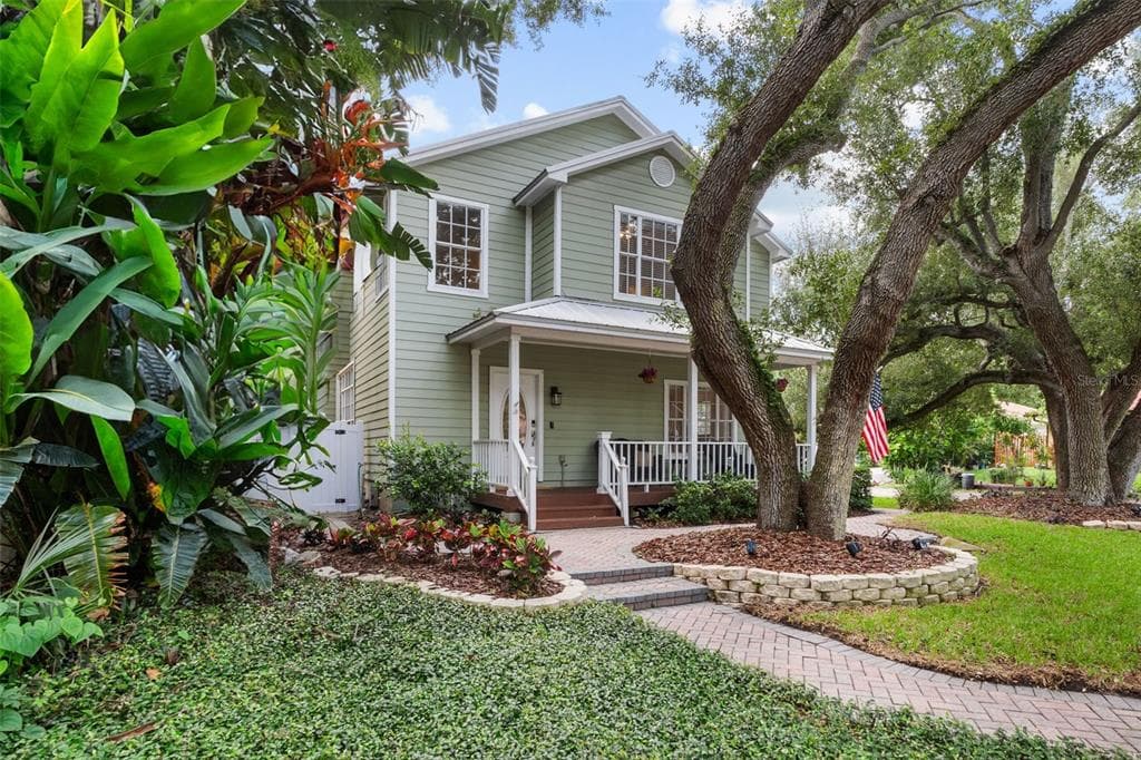 2715 W BAY AVENUE TAMPA, FL 33611