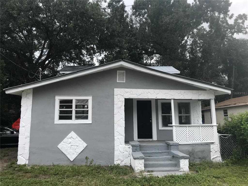 2602 E GENESEE STREET TAMPA, FL 33610