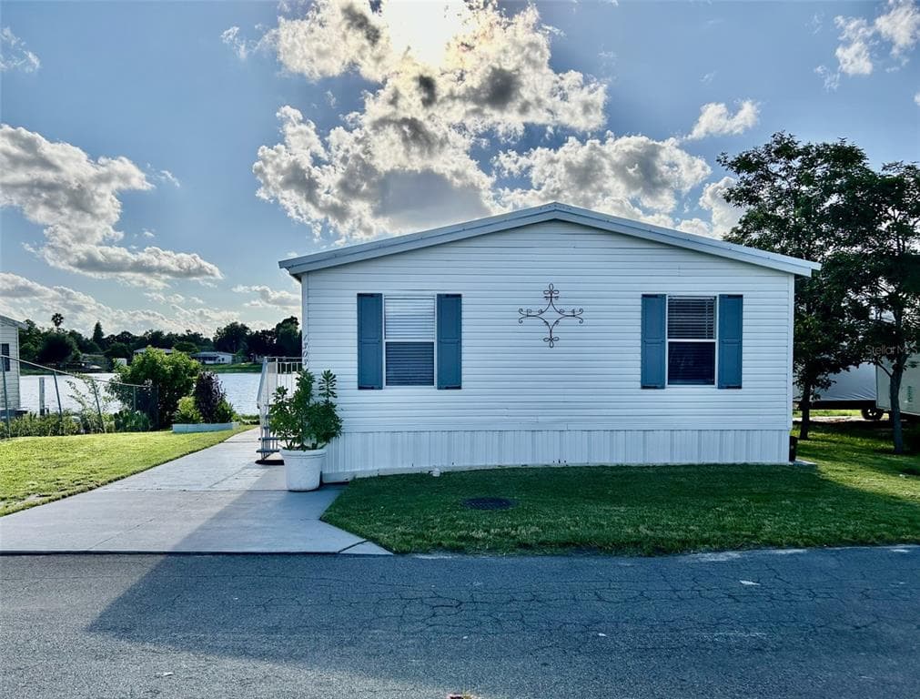 1303 SKYVIEW COVE LAKELAND, FL 33801