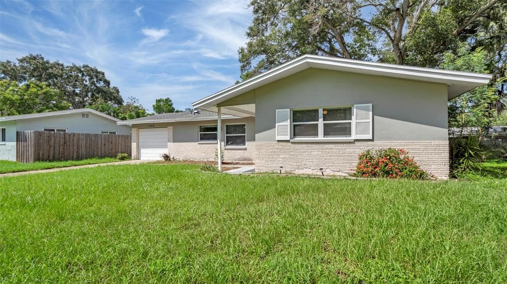 1444 BENTLEY STREET CLEARWATER, FL 33755