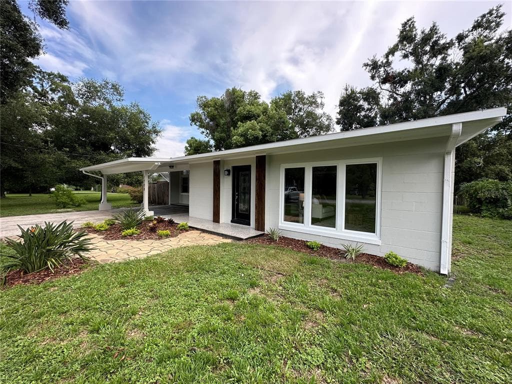 1708 W COUNTRY CLUB DRIVE TAMPA, FL 33612